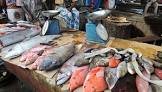 Marché des poissons à Yaoundé : Il y a du choix, bars, bossus, soles, machoirons, maquereaux, etc.